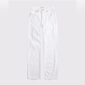 Abercrombie & Fitch ‘90’s Relaxed Jean High Rise Curve Love in 24 short